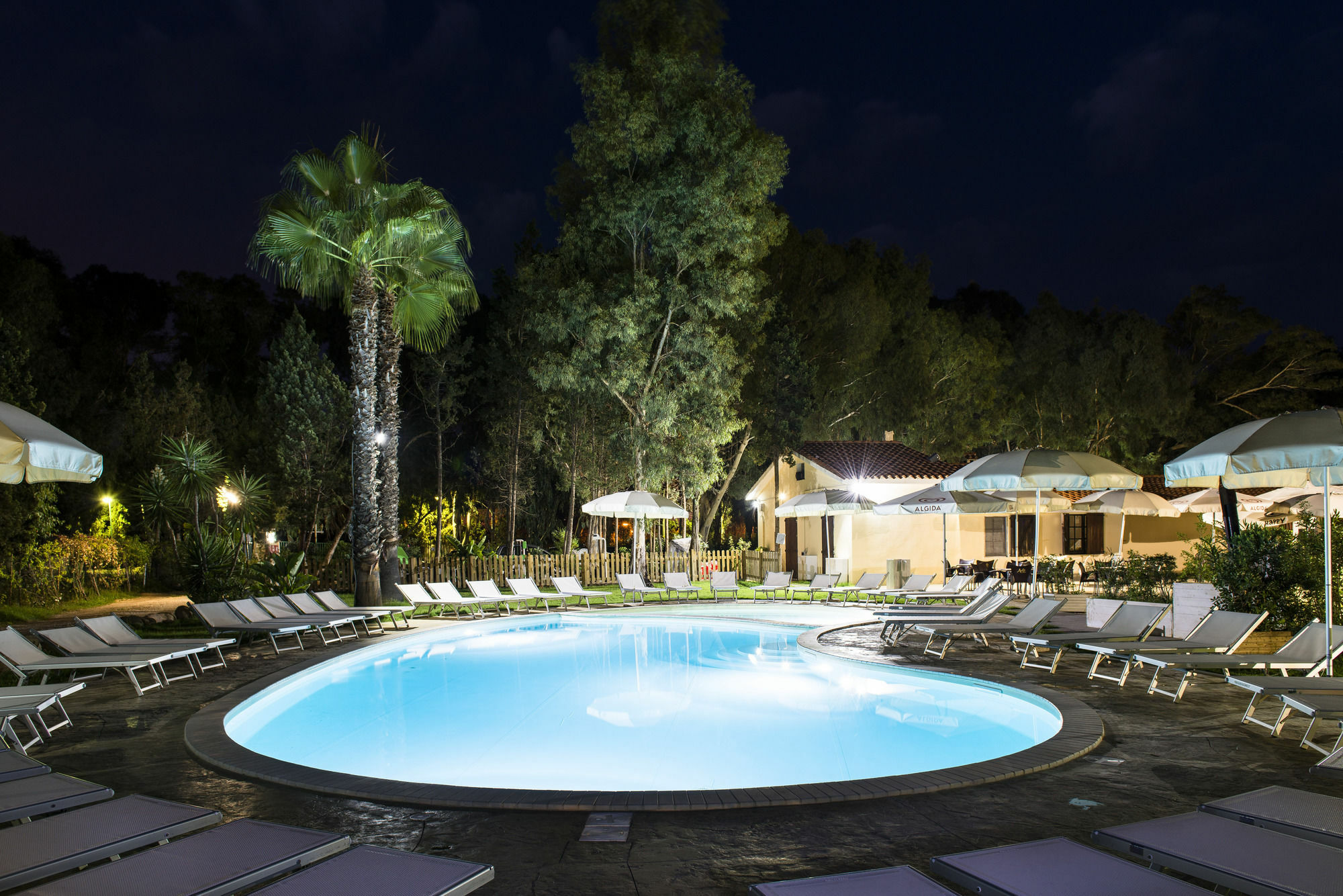 Camping Village Flumendosa Santa Margherita di Pula Exterior foto
